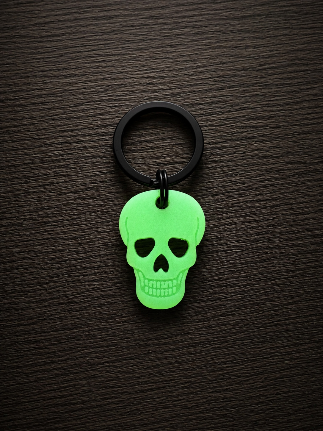 Glow in the Dark Pet Tag – Spooky Skull | GlowTag