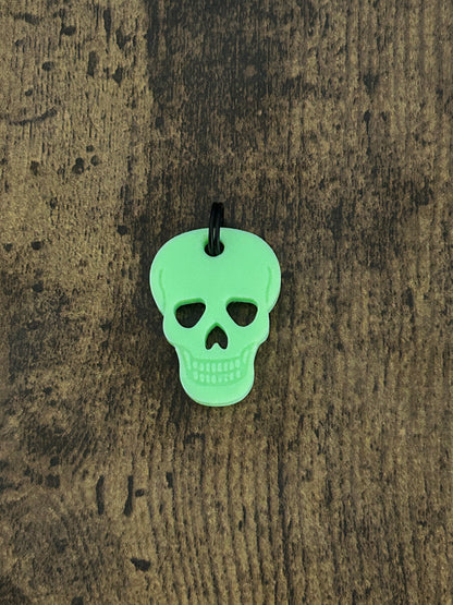 Glow in the Dark Pet Tag – Spooky Skull | GlowTag